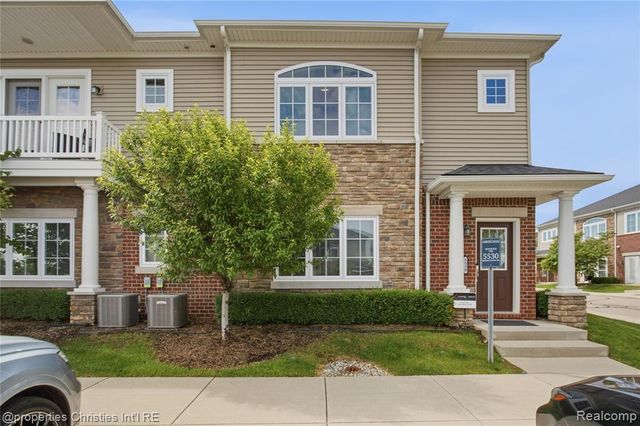 5530 Arbor Chase Drive 14, Ann Arbor, MI 48103