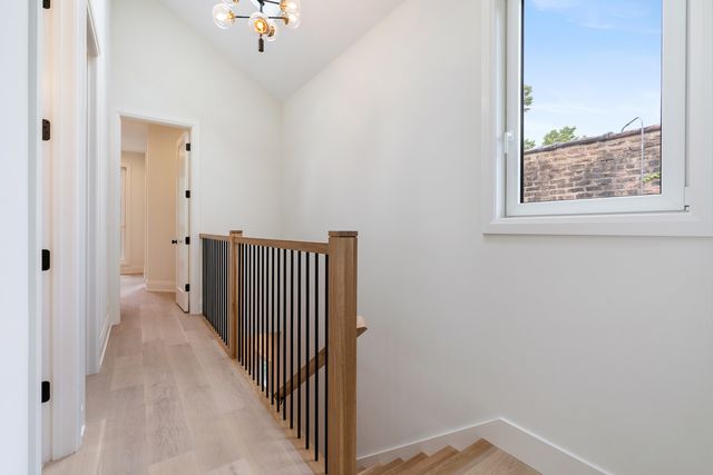 1442 W Fletcher Street, Chicago, IL 60657
