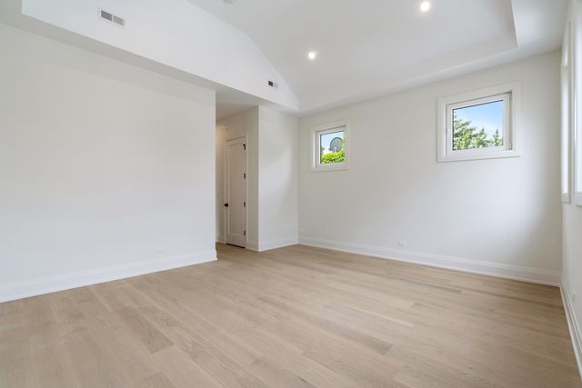 1442 W Fletcher Street, Chicago, IL 60657