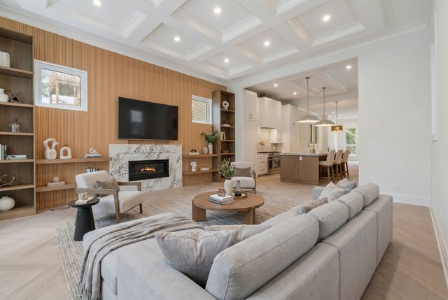 1442 W Fletcher Street, Chicago, IL 60657