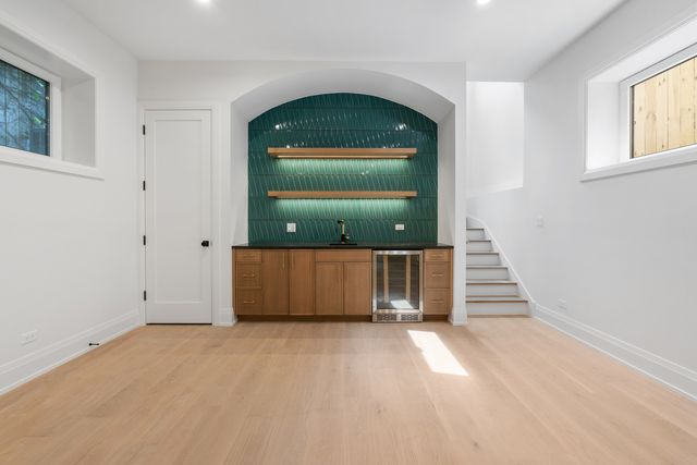 1442 W Fletcher Street, Chicago, IL 60657