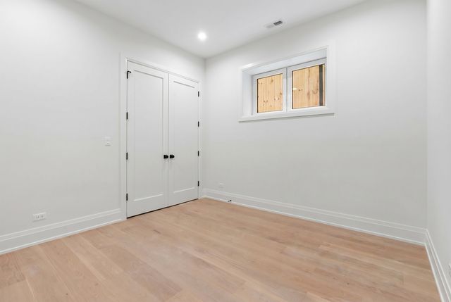 1442 W Fletcher Street, Chicago, IL 60657