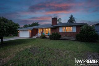 25734 Graceland Circle, Dearborn Heights, MI 48125