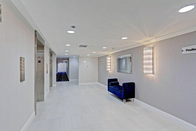 5380 N Ocean Drive 3b, Singer Island, FL 33404