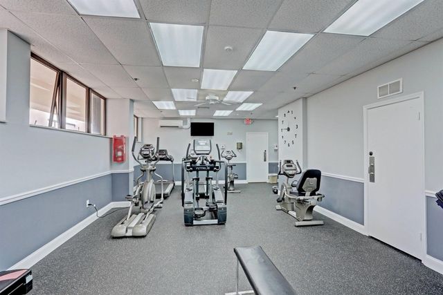5380 N Ocean Drive 3b, Singer Island, FL 33404