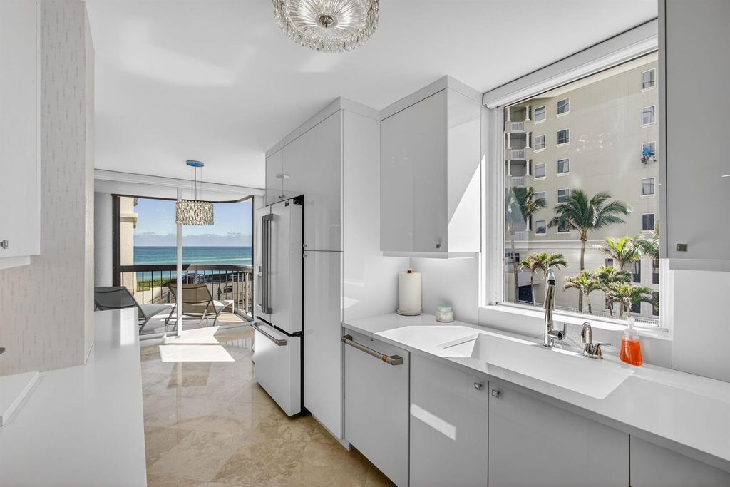 5380 N Ocean Drive 3b, Singer Island, FL 33404