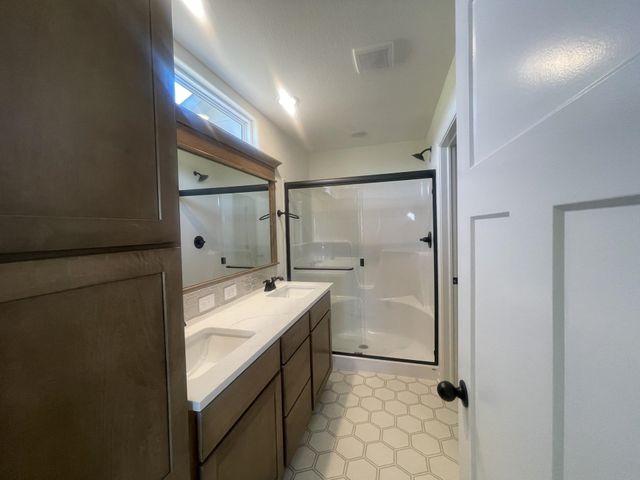 2228 E Chicory St, Andover, KS 67002
