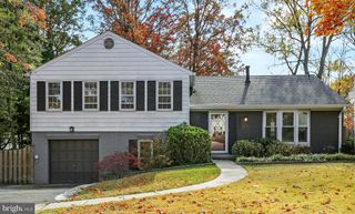 8802 STONEHAVEN CT, Rockville, MD 20854