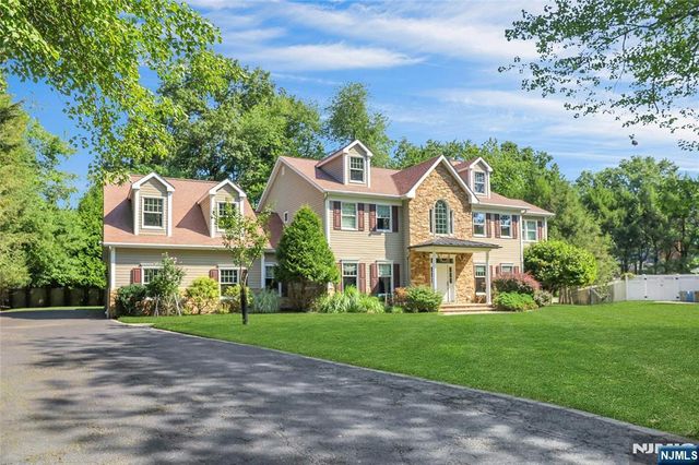 782 Tiffany Avenue, River Vale, NJ 07675