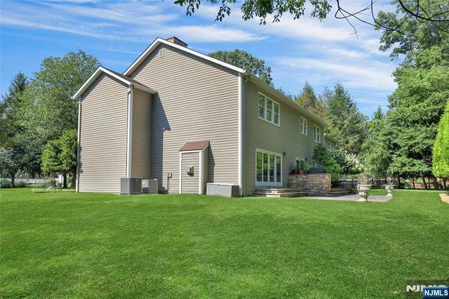 782 Tiffany Avenue, River Vale, NJ 07675