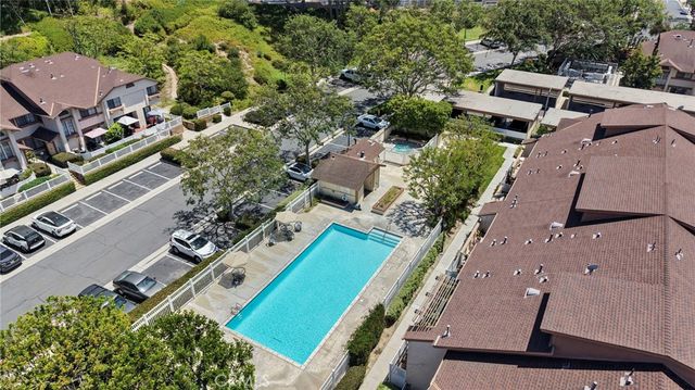 2245 Cheyenne 52, Fullerton, CA 92833