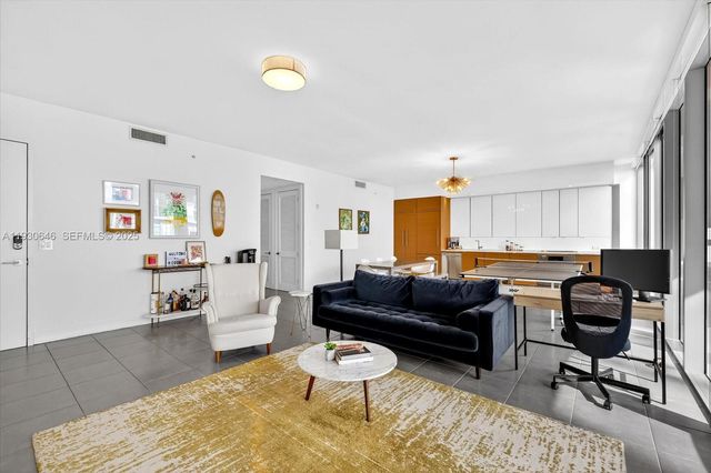 250 NW 24th St 4A, Miami, FL 33127