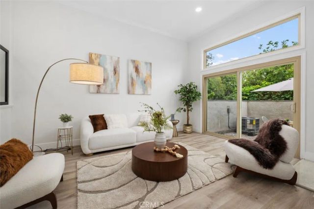 8 Summer Breeze, Irvine, CA 92603