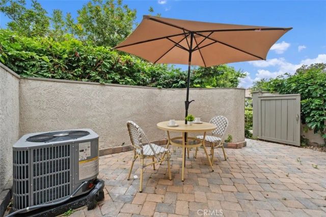 8 Summer Breeze, Irvine, CA 92603