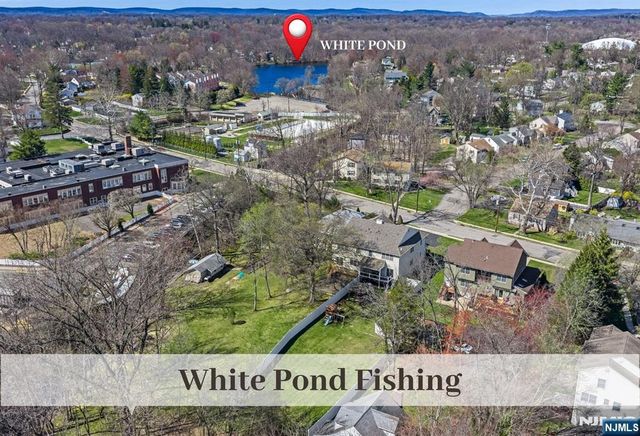 29 Lindbergh Parkway, Waldwick, NJ 07463
