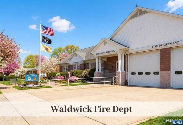 29 Lindbergh Parkway, Waldwick, NJ 07463