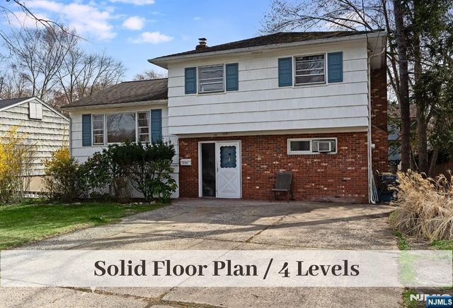 29 Lindbergh Parkway, Waldwick, NJ 07463