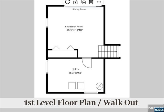 29 Lindbergh Parkway, Waldwick, NJ 07463