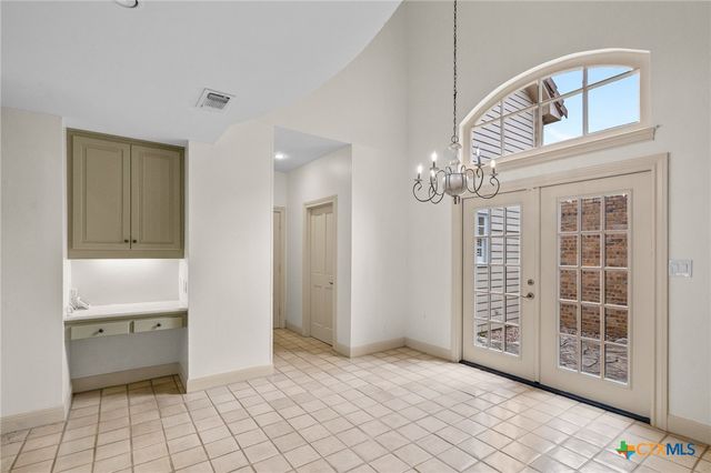 6009 Country Club Dr, Victoria, TX 77904