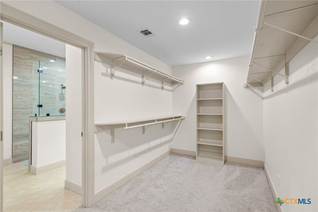 6009 Country Club Dr, Victoria, TX 77904