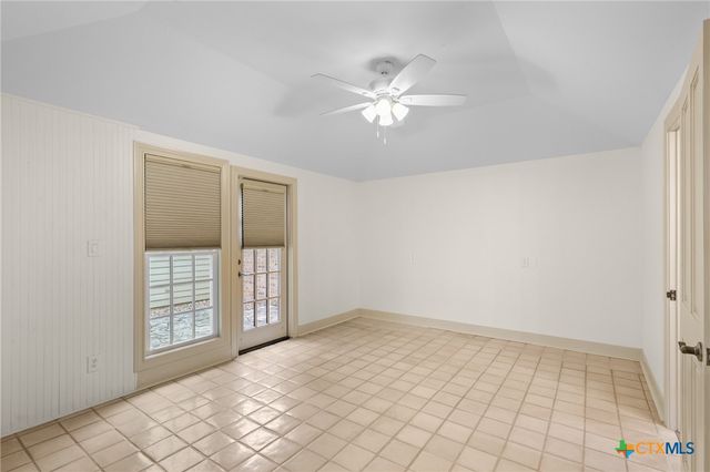 6009 Country Club Dr, Victoria, TX 77904