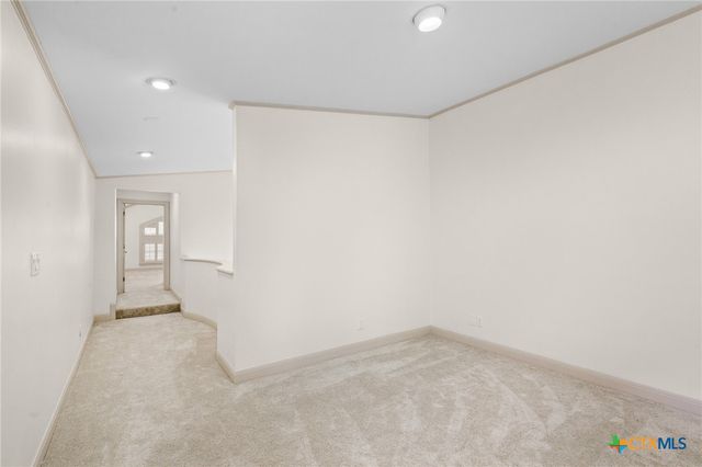 6009 Country Club Dr, Victoria, TX 77904