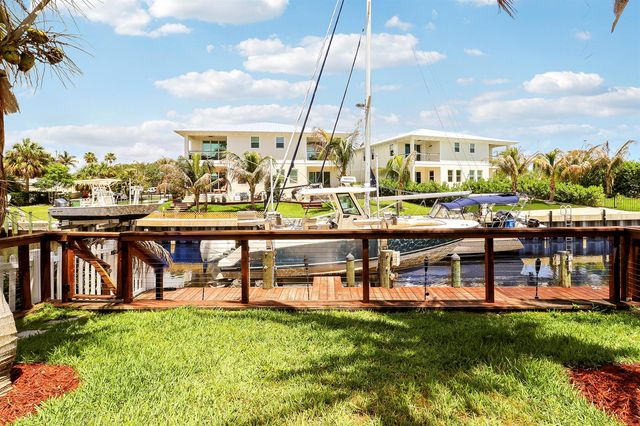 3997 SE Barcelona Street, Stuart, FL 34997