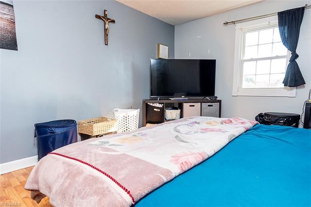 1114 Holly Springs Road, Mount Airy, NC 27030