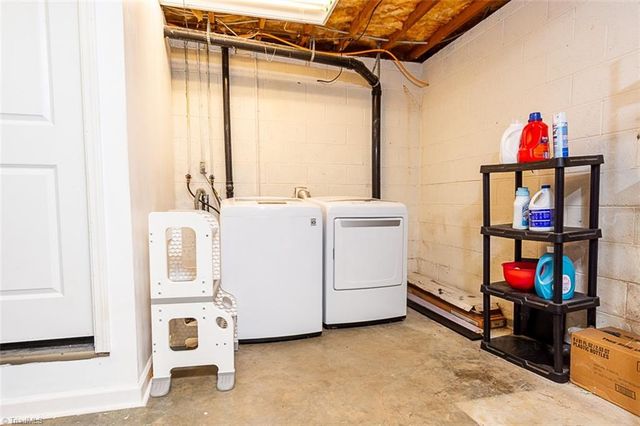 1114 Holly Springs Road, Mount Airy, NC 27030