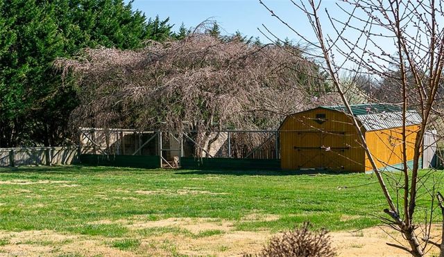 1114 Holly Springs Road, Mount Airy, NC 27030