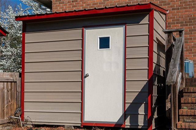 1114 Holly Springs Road, Mount Airy, NC 27030