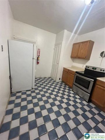 610 Folk 2, Easton, PA 18042