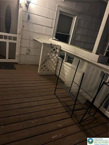 610 Folk 2, Easton, PA 18042