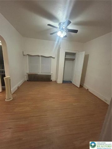 610 Folk 2, Easton, PA 18042