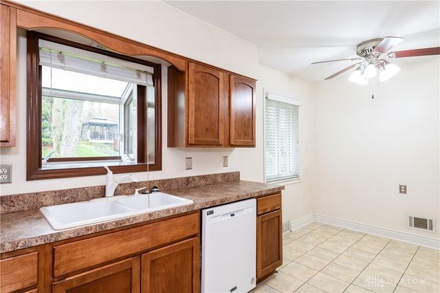 4024 Overland Trail, Kettering, OH 45429