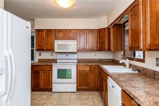 4024 Overland Trail, Kettering, OH 45429