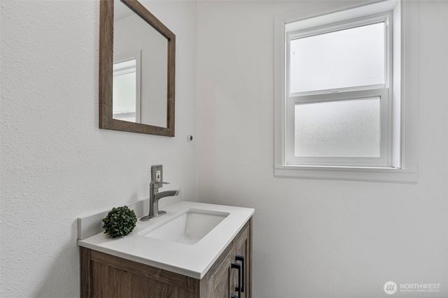 2485 Beach Drive E, Port Orchard, WA 98366
