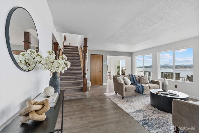 2485 Beach Drive E, Port Orchard, WA 98366