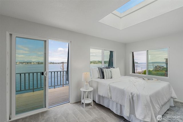 2485 Beach Drive E, Port Orchard, WA 98366