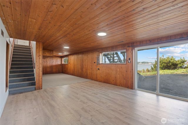 2485 Beach Drive E, Port Orchard, WA 98366