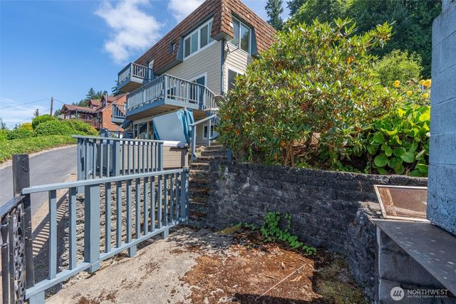 2485 Beach Drive E, Port Orchard, WA 98366