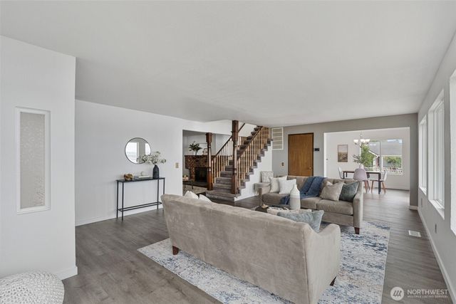 2485 Beach Drive E, Port Orchard, WA 98366