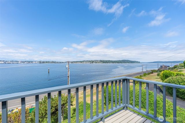 2485 Beach Drive E, Port Orchard, WA 98366