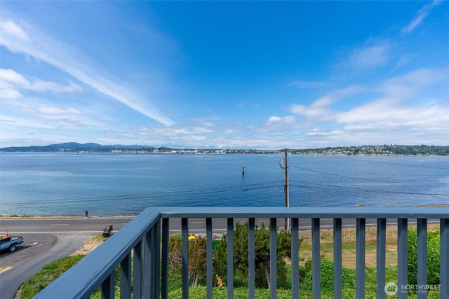 2485 Beach Drive E, Port Orchard, WA 98366