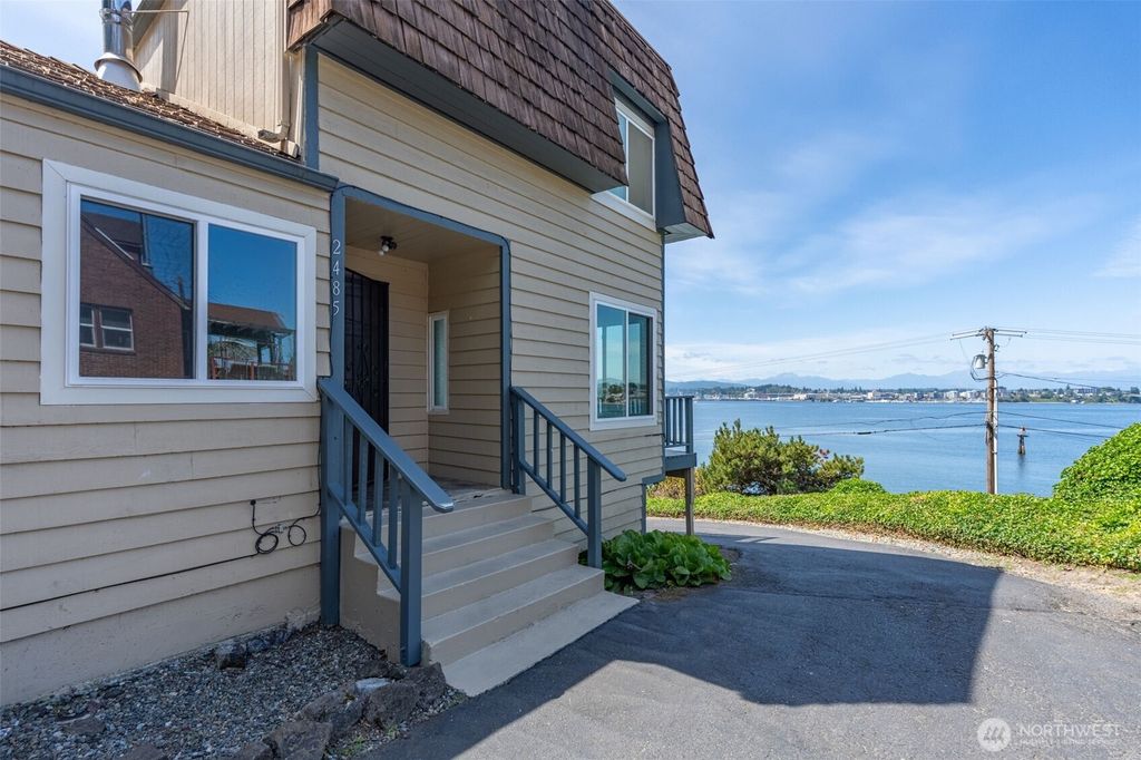 2485 Beach Drive E, Port Orchard, WA 98366