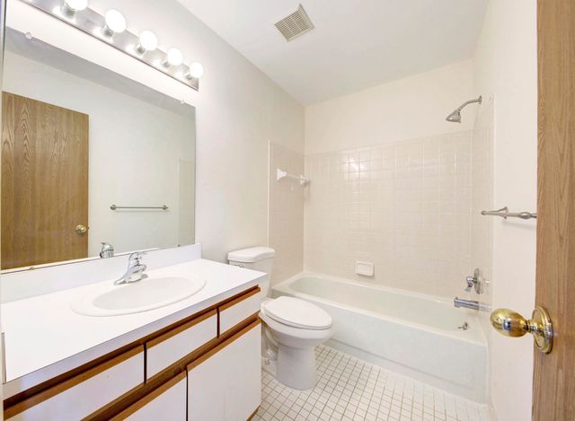 42779 Lilley Pointe Drive, Canton, MI 48187