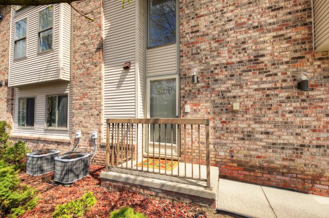42779 Lilley Pointe Drive, Canton, MI 48187