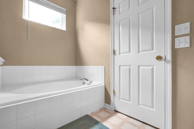 7741 Ardaugh Court, Dublin, OH 43017