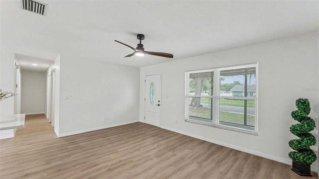 1151 OAKHILL STREET, Seffner, FL 33584