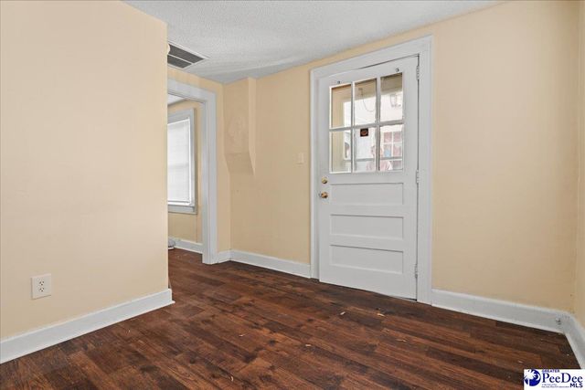 99 Huger St, Cheraw, SC 29520